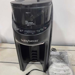 Babybrezza milk dispenser